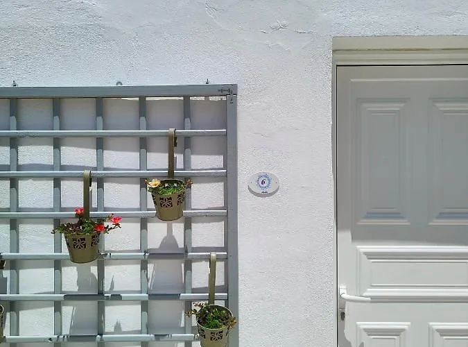 Aelia & Nocleg ze śniadaniem 3*